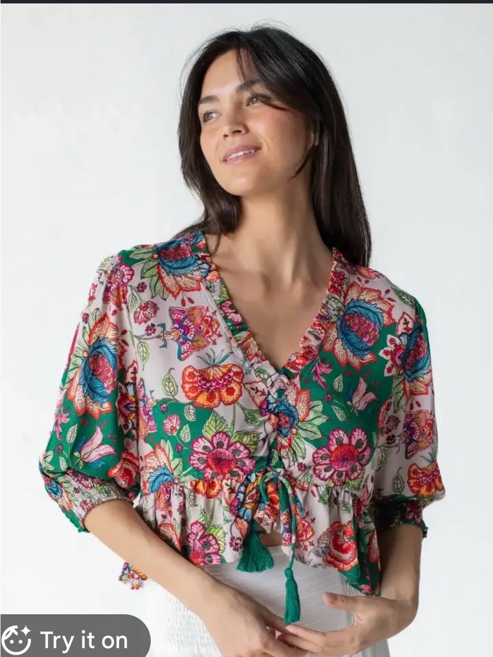 Natural life floral v neck top size large
